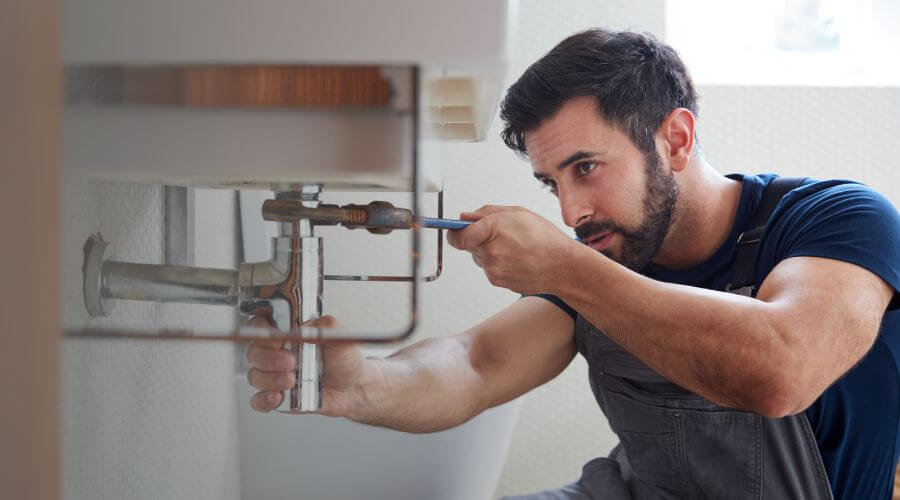Expert burst pipe repair services in Rapids City, IL